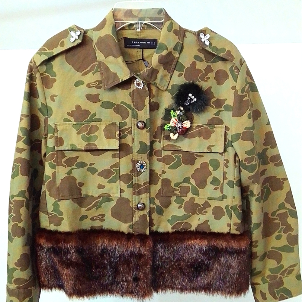 Zara Woman Camouflage Faux Fur Trimmed Jacket Size Small Embellished